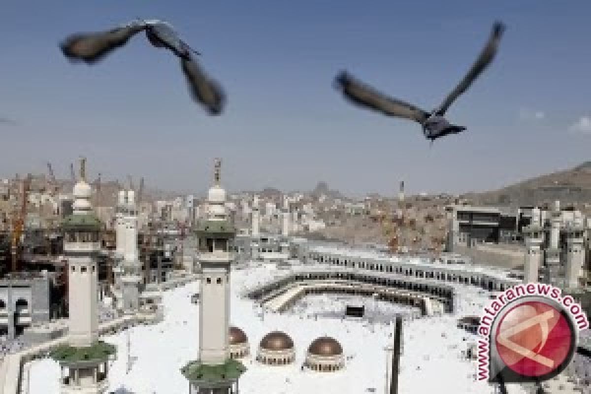 Mengintip sejarah dua masjid suci