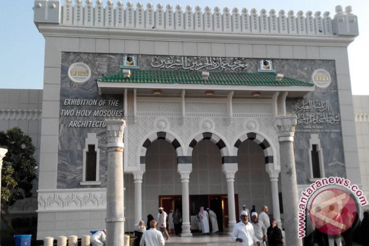 Mengintip sejarah dua masjid suci
