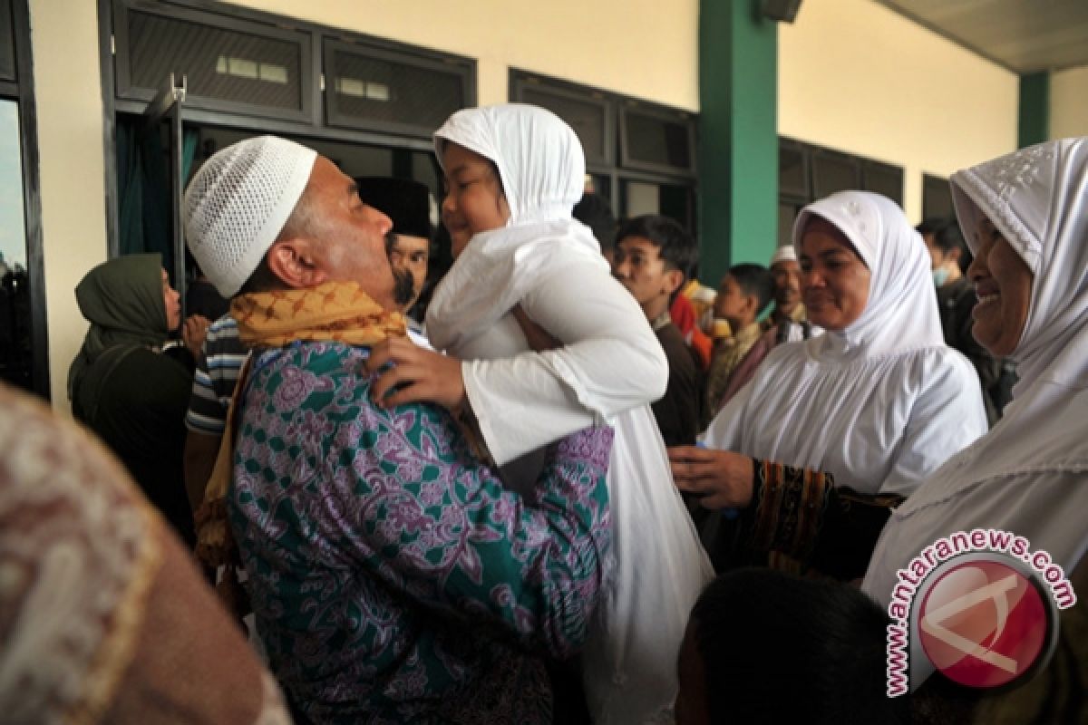 Enam calon haji usia lanjut  Palembang diberangkat 