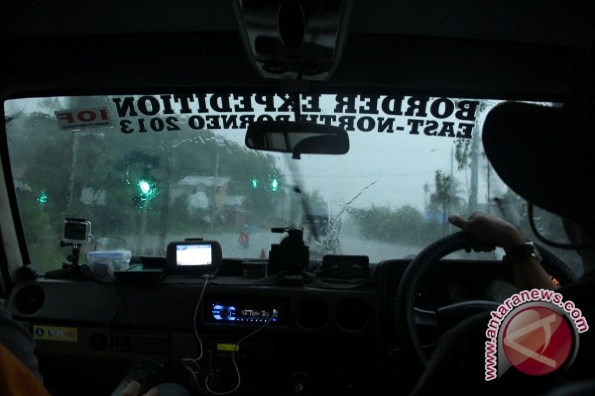 Rombongan Tim Offroad Kalimantan Berhenti di Kuching