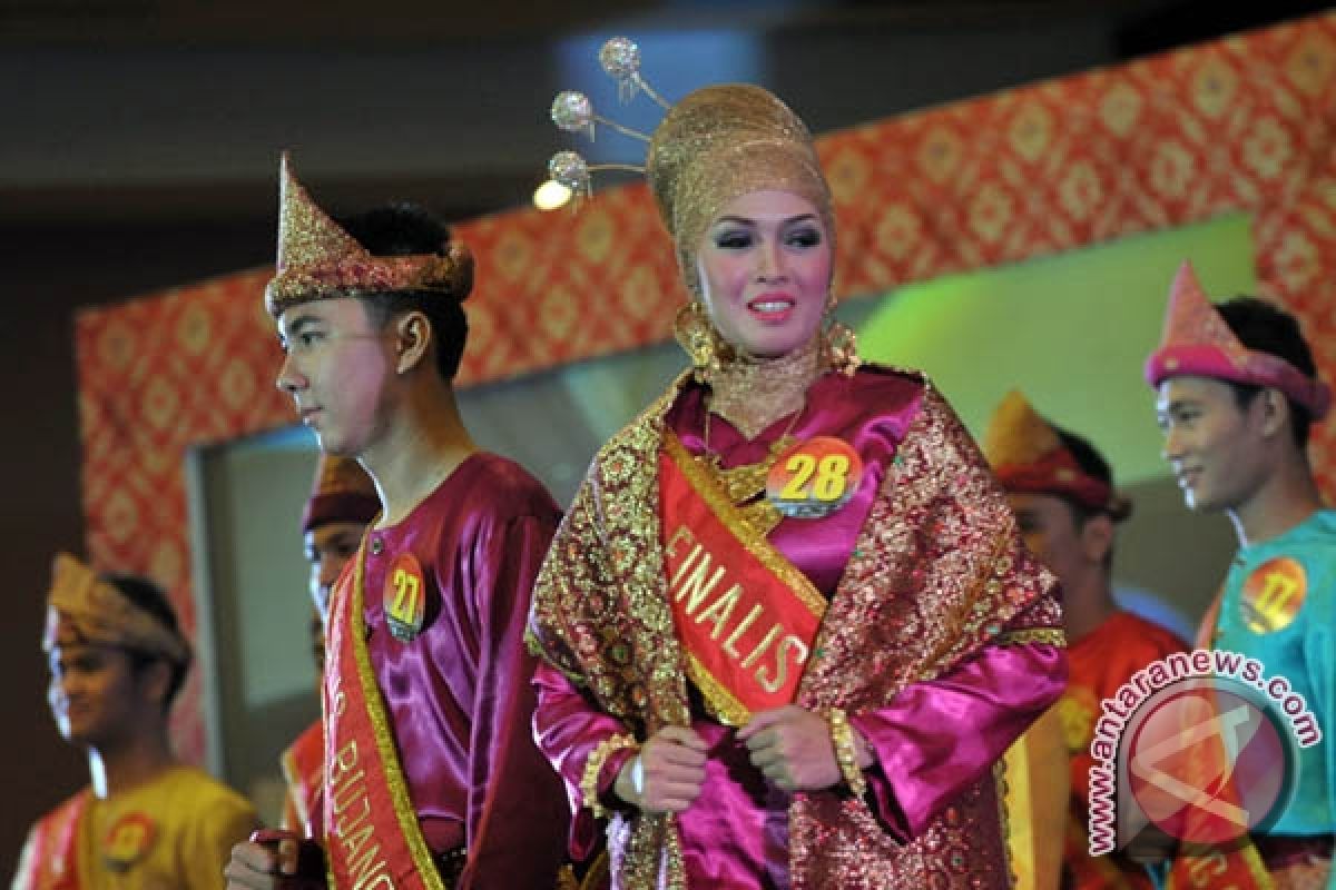 Pemilihan "Bujang Dehe" menarik bagi wisatawan