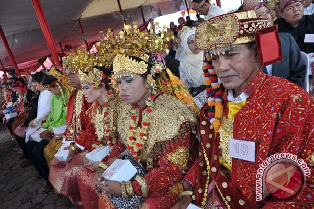 Puluhan pasangan suami istri istbat nikah