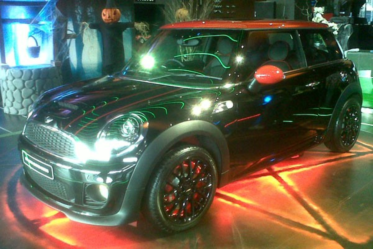 MINI perkenalkan  seri John Cooper Works terbaru