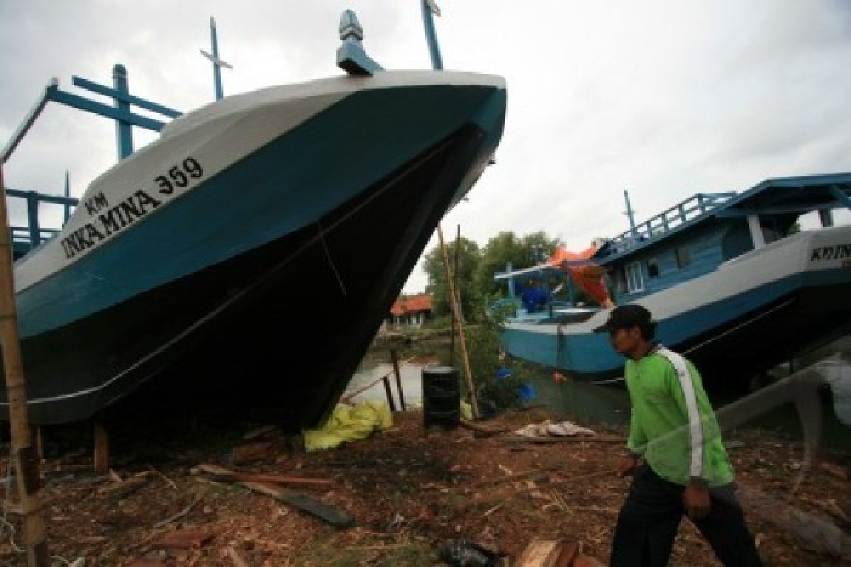 Gelombang Hantam Perahu, Seorang Nelayan Hilang