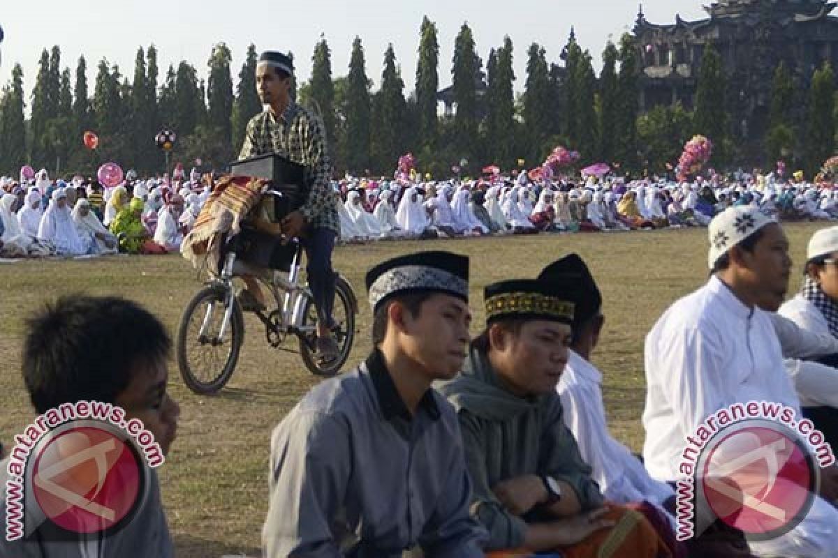 Muslim Bali Peringati Idul Adha di Renon 