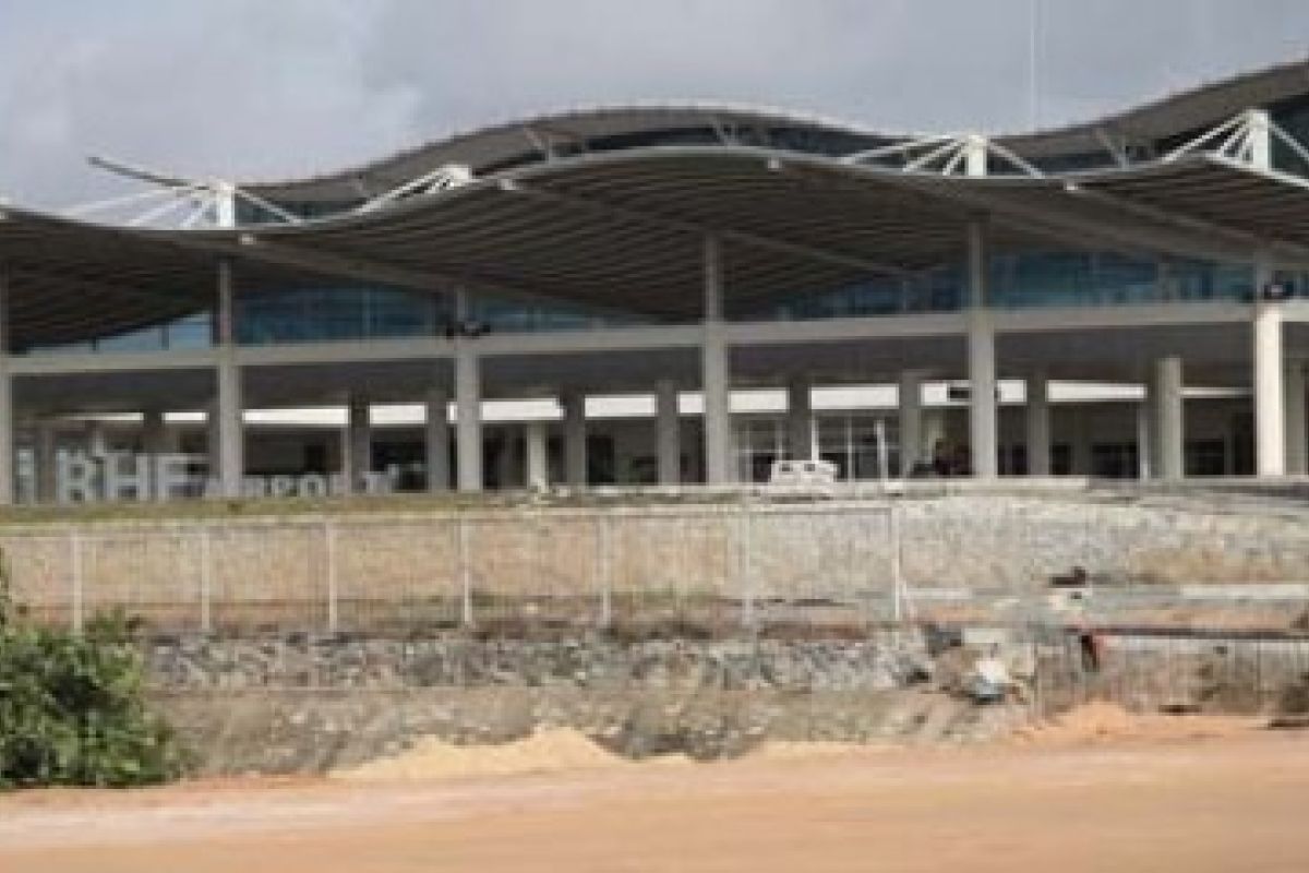 Korupsi Pembangunan Bandara RHF/Henky Mohari