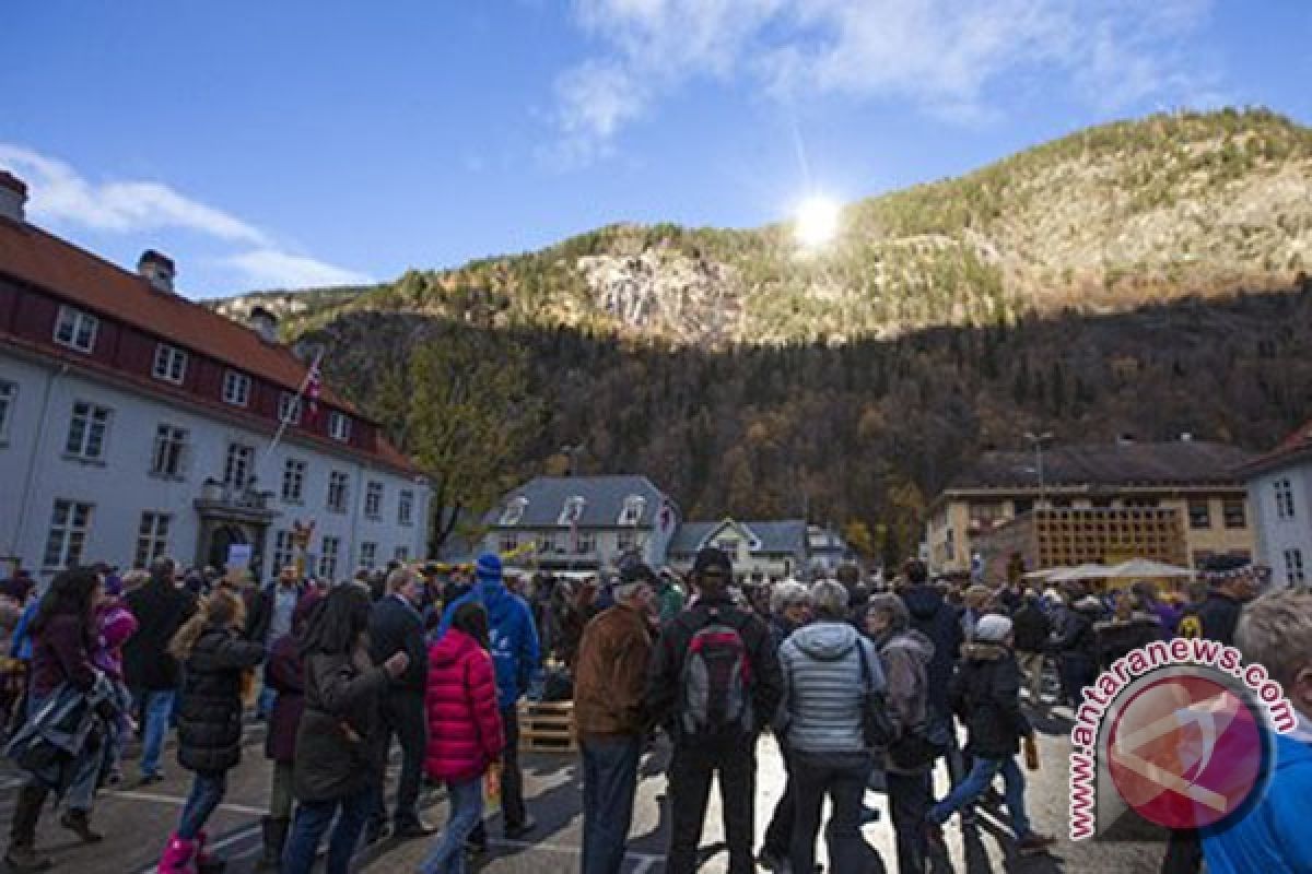 Cermin matahari sinari "Kota kegelapan" di Norwegia 