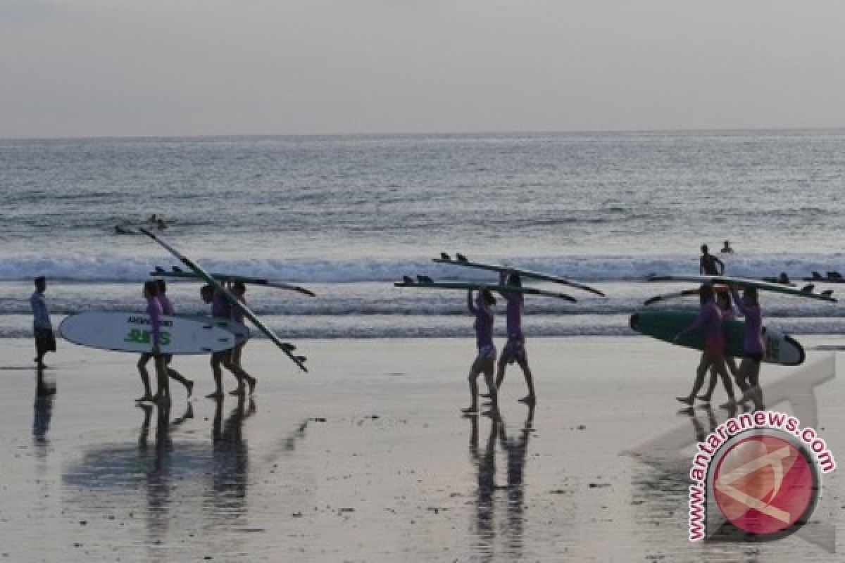 Wisatawan di Bali tidak terganggu tsunami Chile