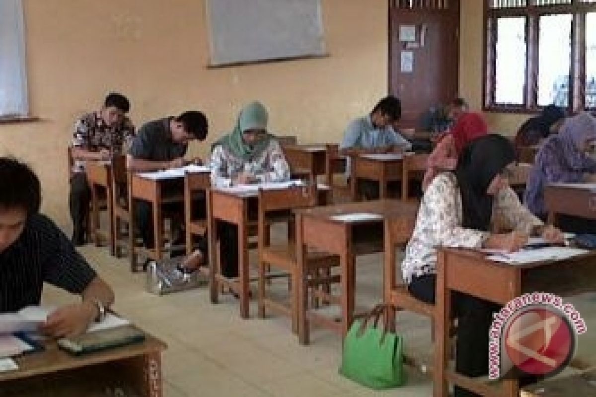 Tes CPNS di SMP NEGERI I Muntok Berjal;an Lancar