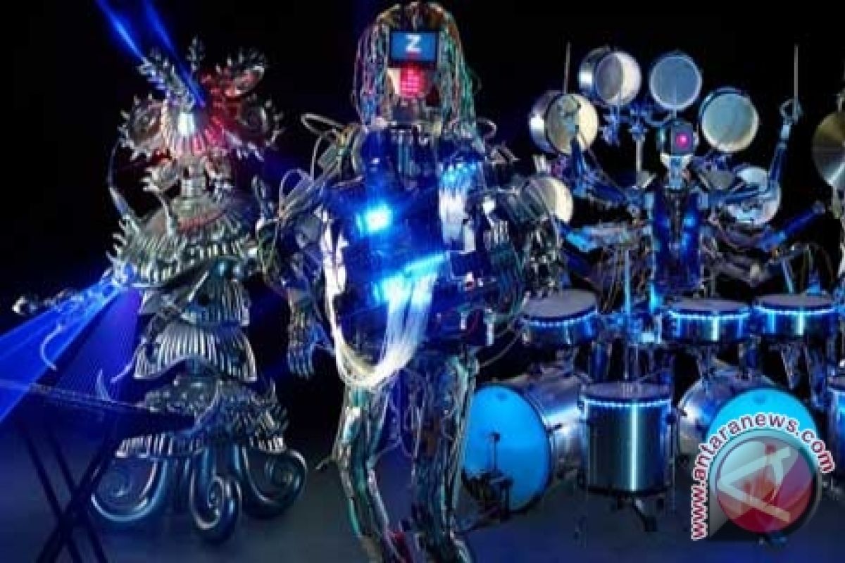  Band Futuristik Ini Beranggotakan Robot 
