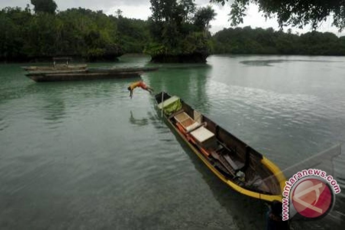 Danau Aur Musirawas dipadati pengunjung 