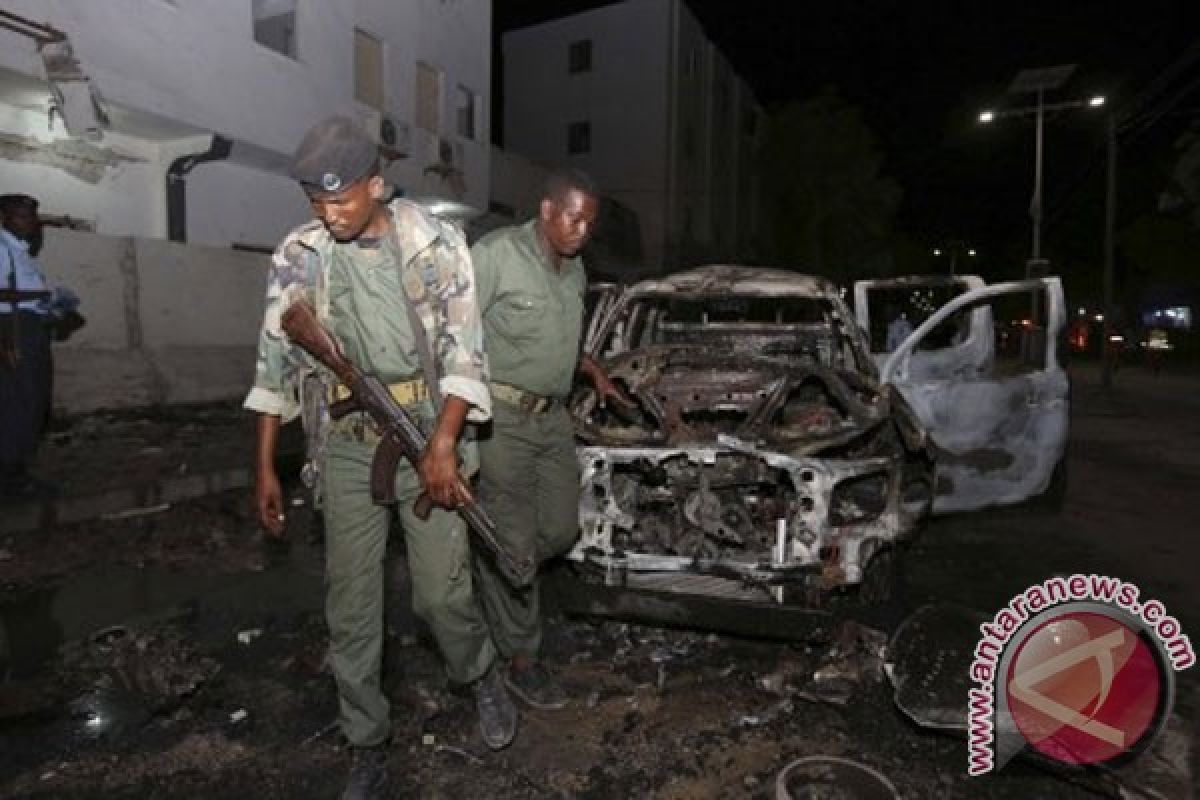 Bom mobil tewaskan sedikitnya 12 orang di Somalia