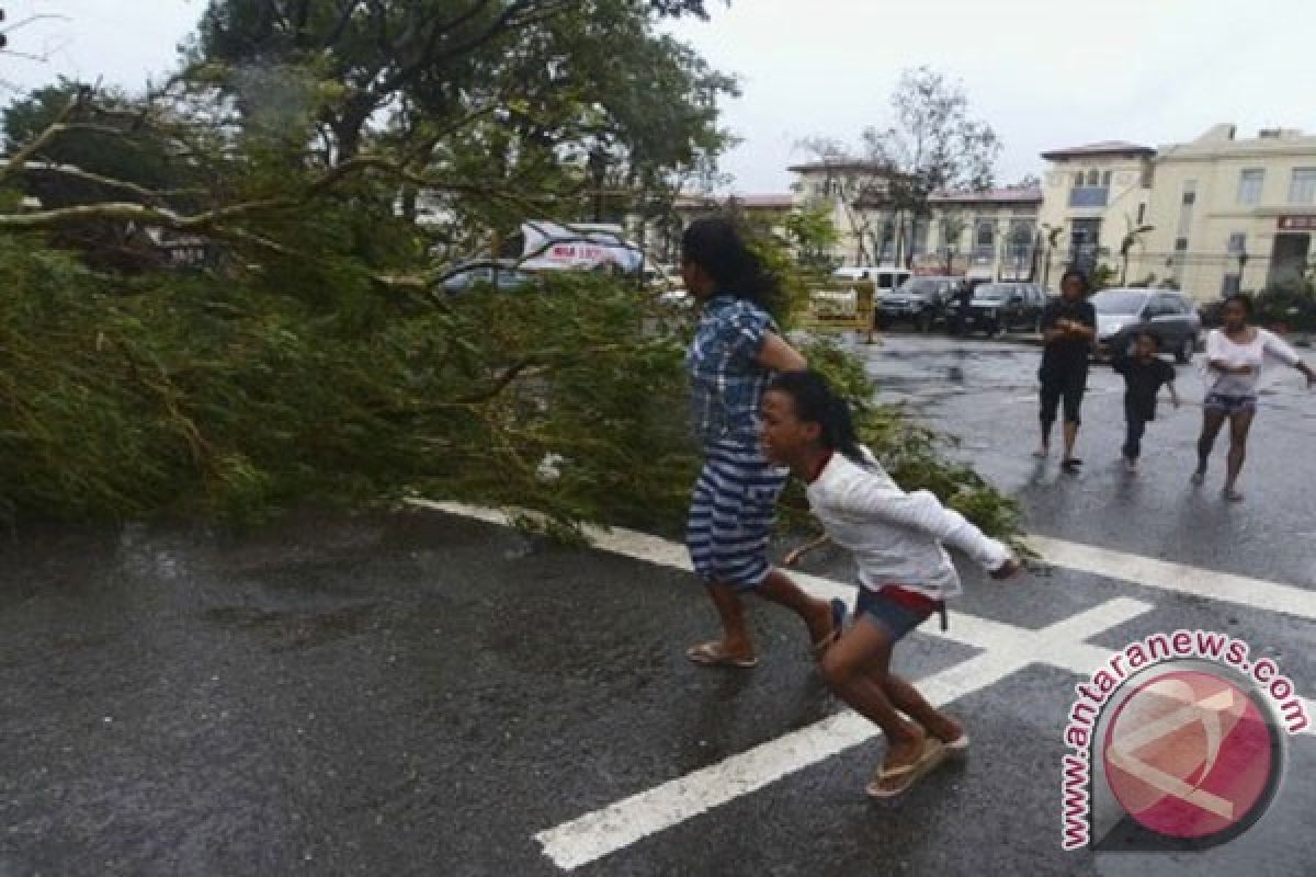 Kemungkinan 10 ribu tewas akibat topan di Filipina