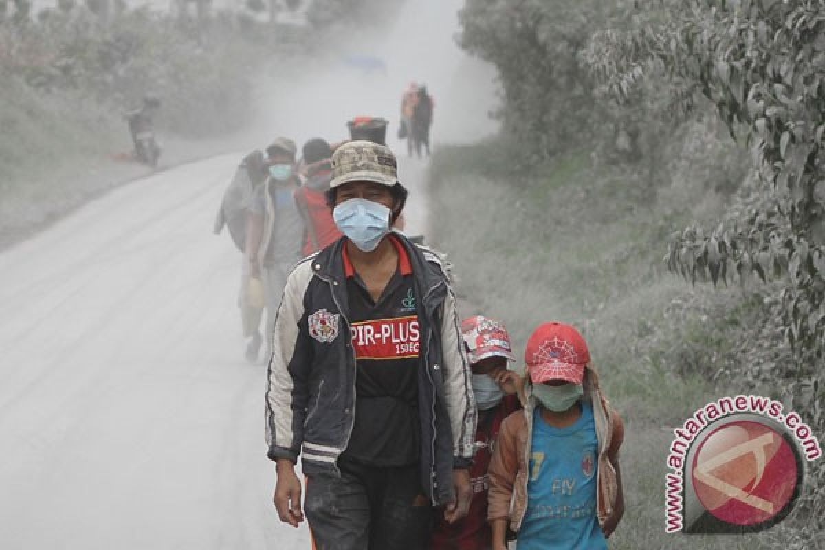 283 pengungsi Sinabung di penampungan Langkat