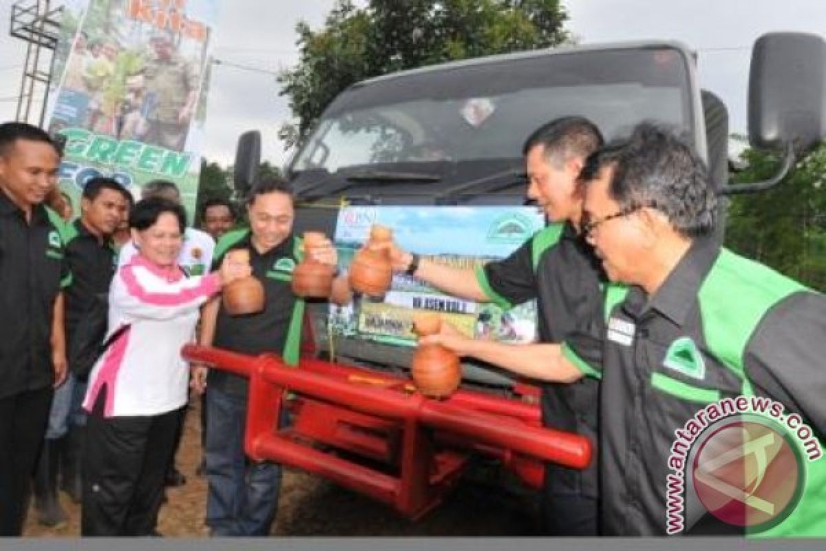 Menhut Launching Distribusi 2 Juta Bibit