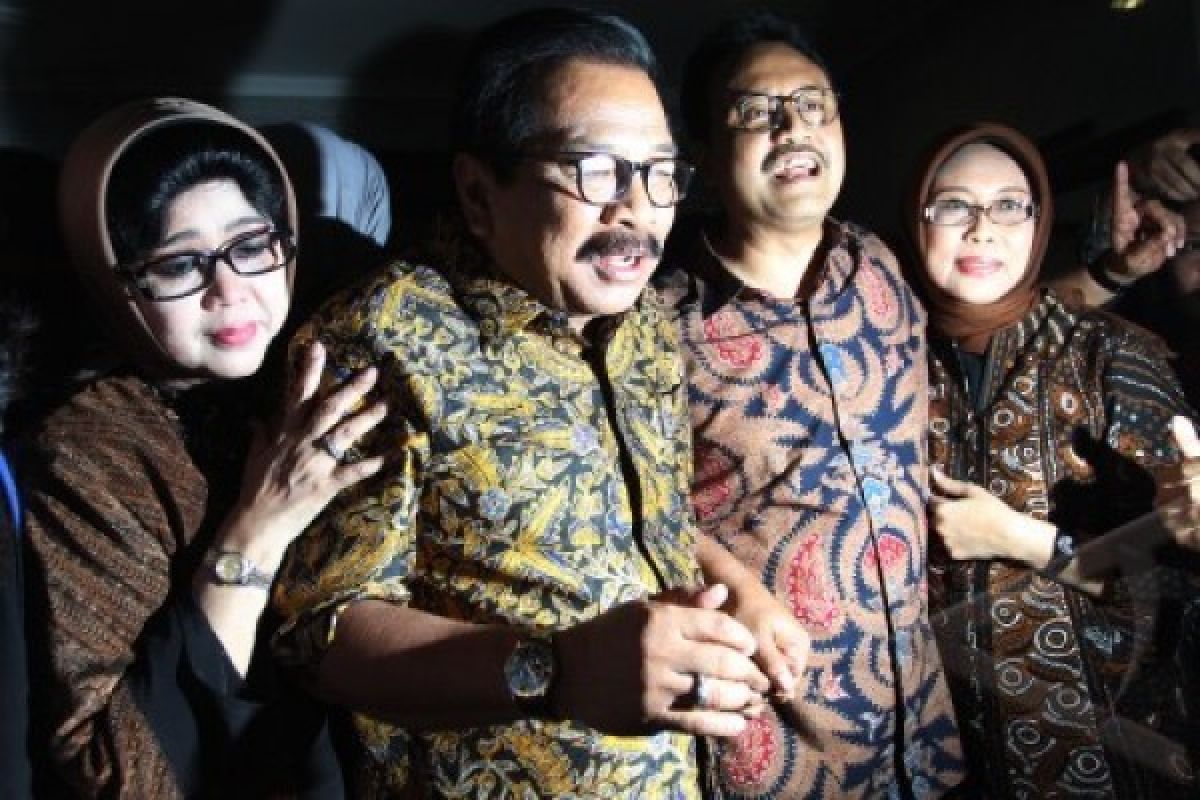 Demokrat Nilai Golkar Bermanuver Mengusung Soekarwo