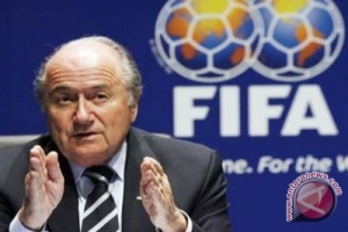 Platini: Blatter Harus Pergi Demi Kebaikan FIFA