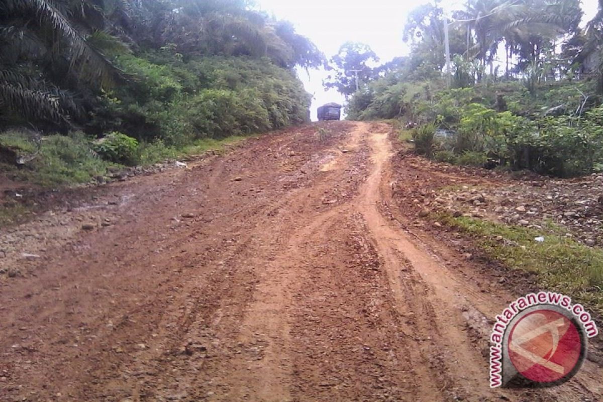 Jalan provinsi di Rejanglebong banyak yang rusak