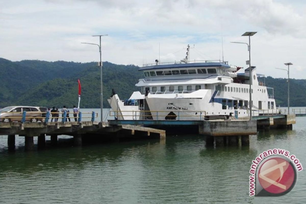 Dermaga Dan Kapal Feri Kolonodale Beroperasi 