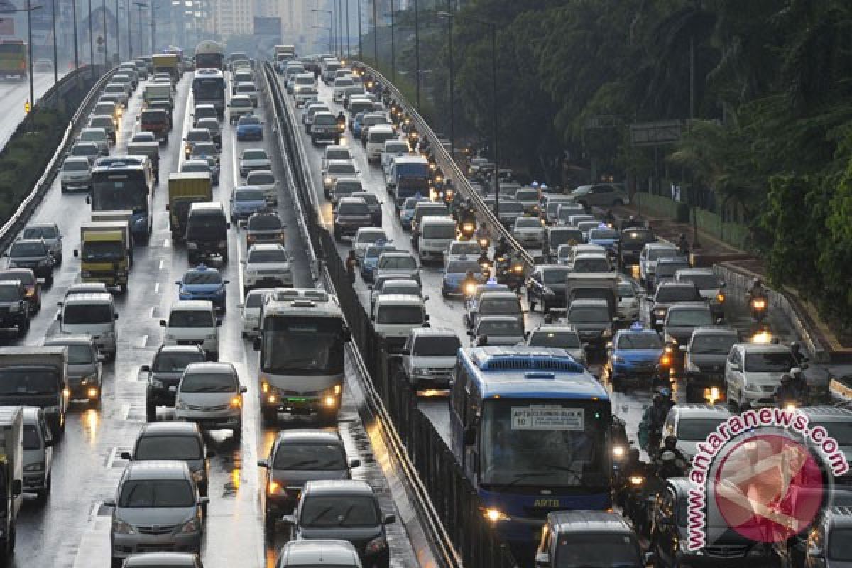 1.030 polisi dikerahkan untuk urai kemacetan Jakarta