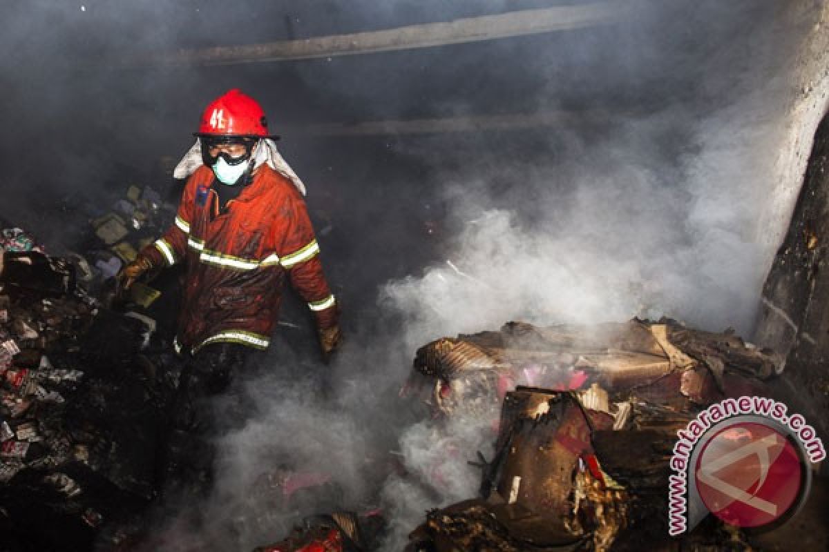 16 anak-anak tewas dalam kebakaran bus di Kolombia