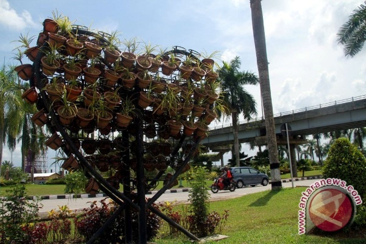 Taman Gantung Terlihat Indah pada Akhir Tahun 