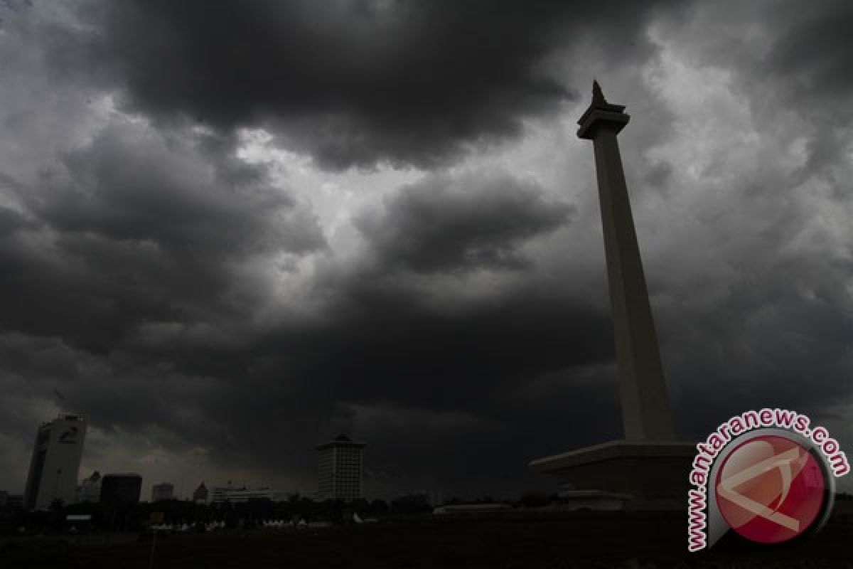 Jakarta diprediksi hujan siang hingga malam