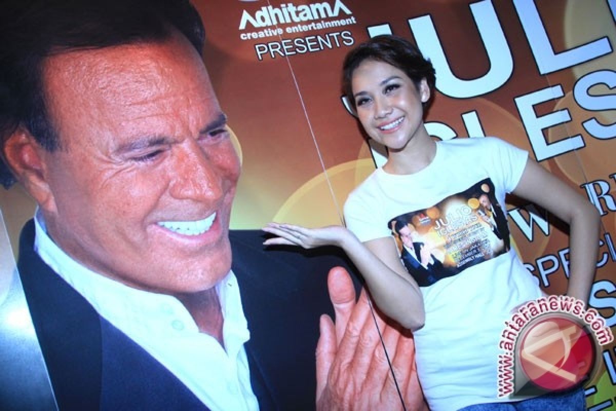 Julio Iglesias Akan Konser di Jakarta