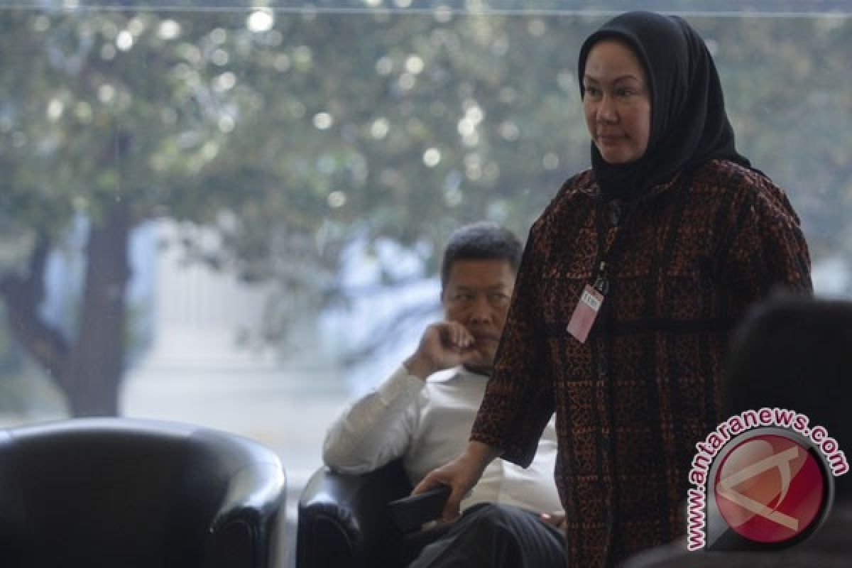 KPK periksa Gubernur Banten dalam penyelidikan alkes