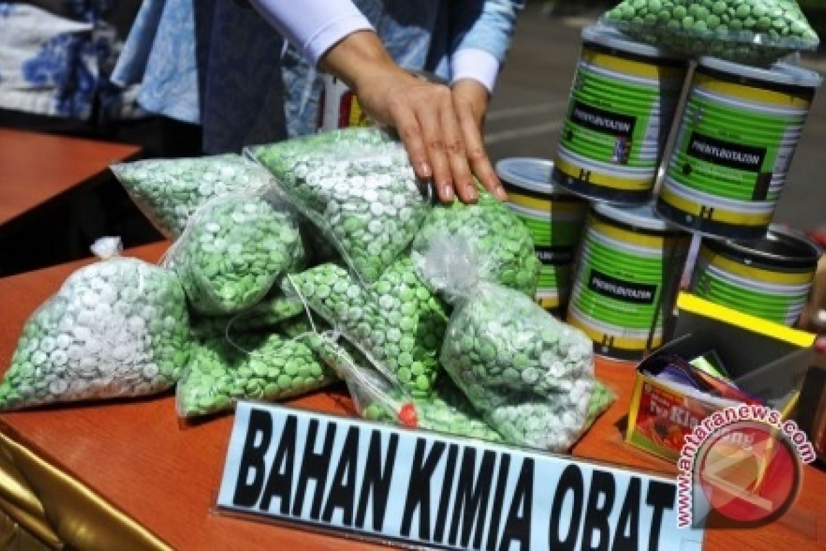 Polres Kulon Progo tekan peredaran obat terlarang