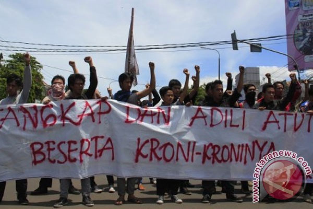 Legislator minta KPK tuntaskan kasus korupsi di Banten