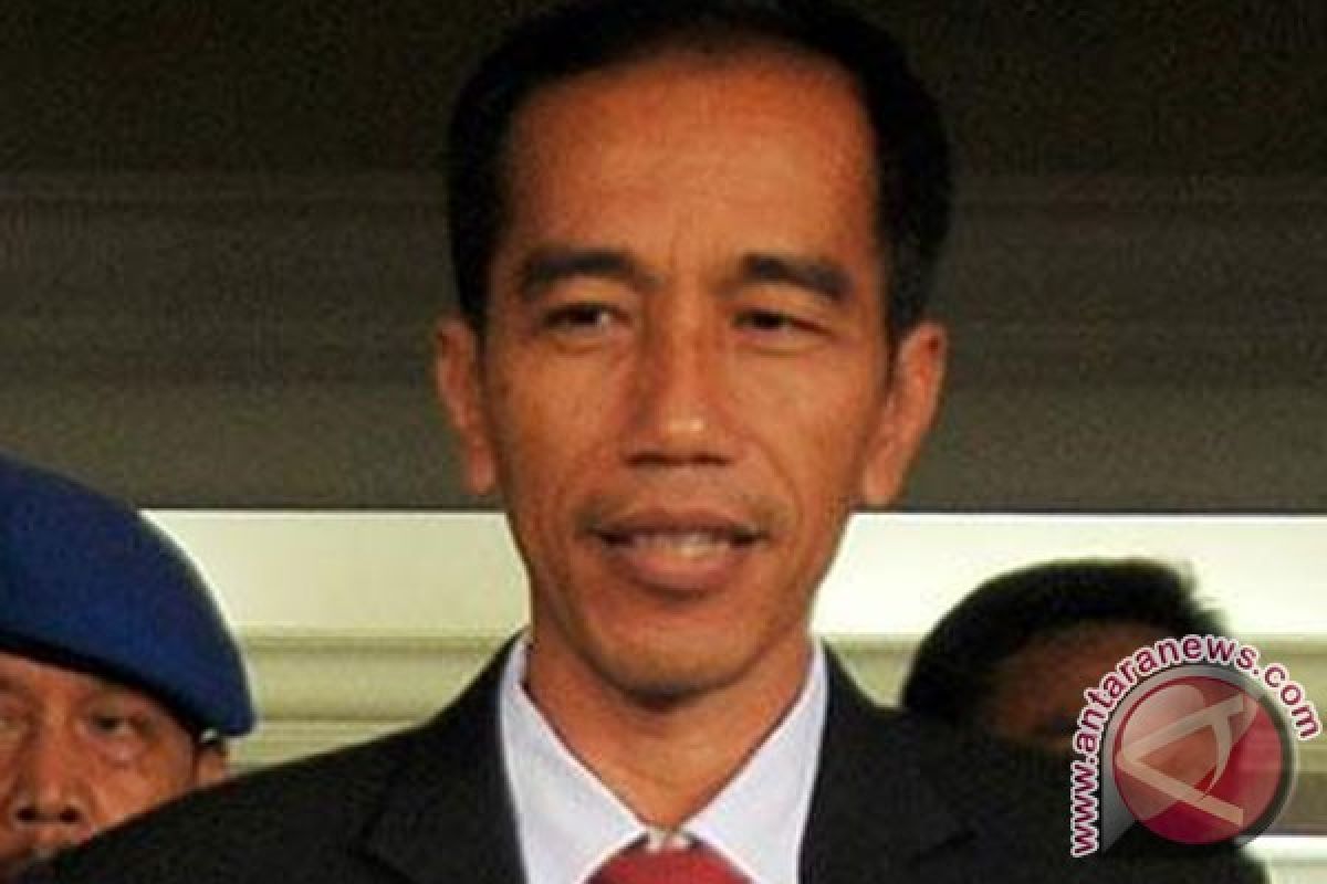 Tanggul Kanal Barat amblas, Jokowi janji segera perbaiki 