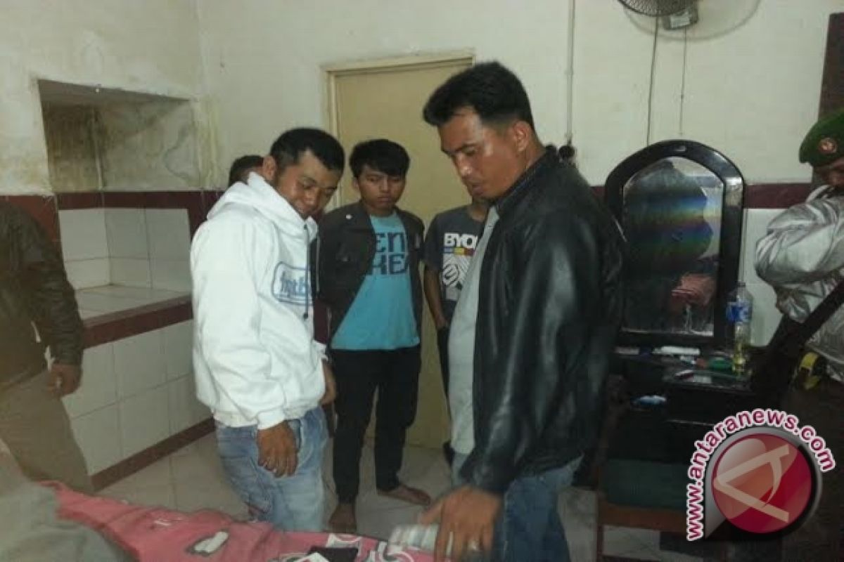 Polisi amankan oknum Kades mesum dengan mahasiswi