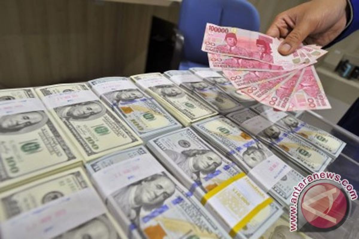 Rupiah weakens against US dollar on Thursday