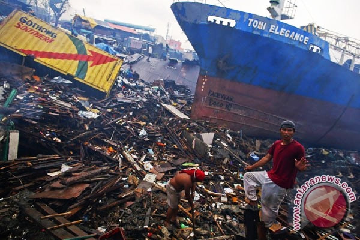  Korban Tewas Topan Yolanda/Haiyan Filipina 5.240 Orang