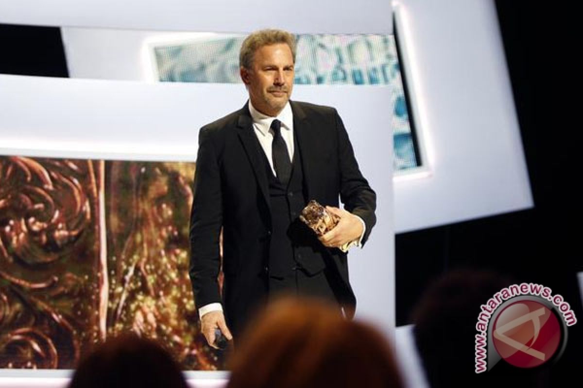 Kevin Costner terima Cinema Icon Award 2014