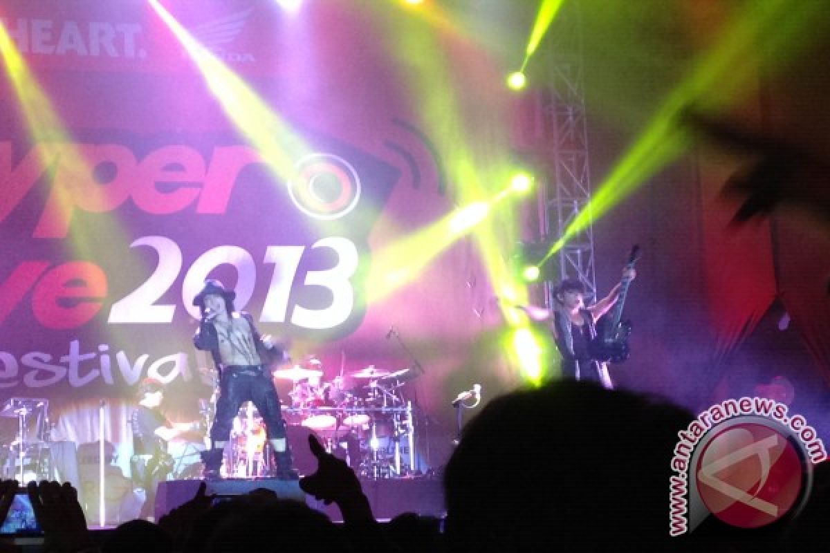 Band rock Jepang Vamps "menggigit" di Jakarta