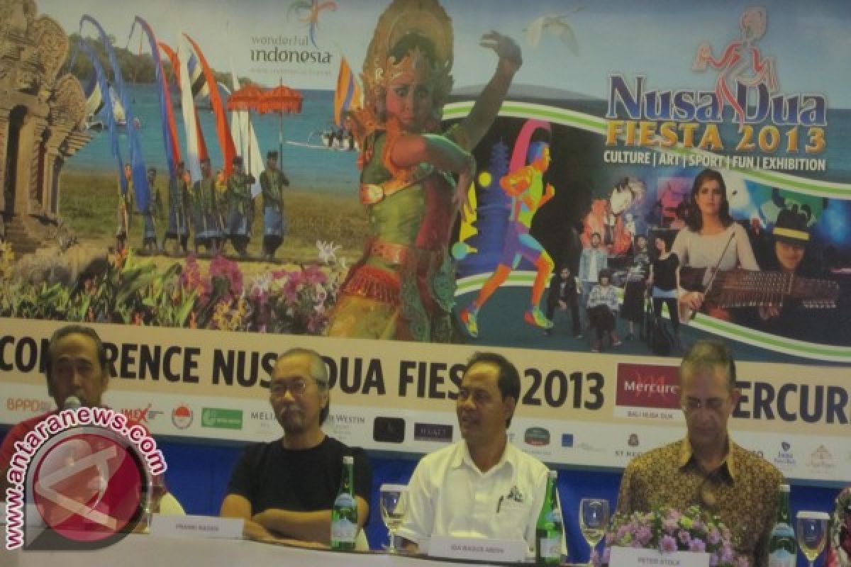 Nusa Dua Fiesta Pentaskan Kesenian Asing dan Daerah