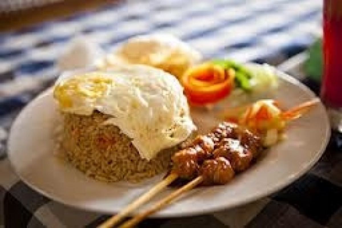 Mahasiswa dan guru Meksiko belajar memasak nasi goreng