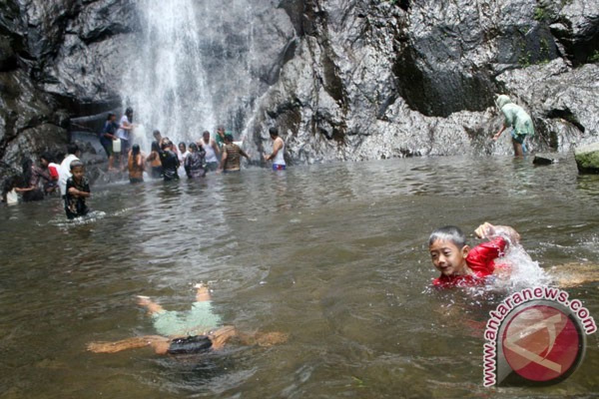 Air Terjun Sedudo Menghitam, Ini Penjelasan BNPB