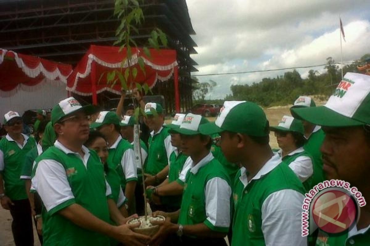 Sekda Kalbar Ajak Tanam Pohon Bangun Ekosistem Hutan