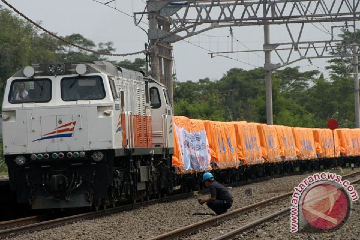 Hub KA logistik hadir di Karawang