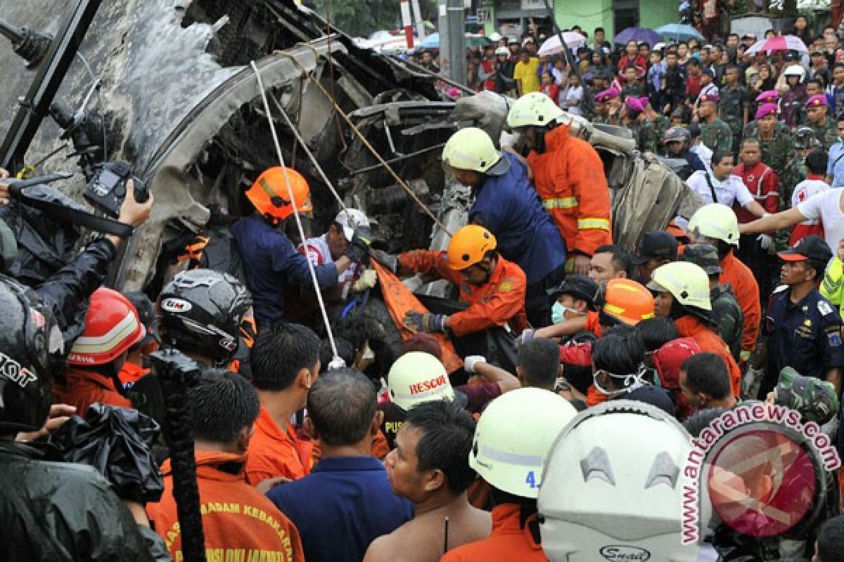 Empat korban tewas kecelakaan kereta warga Tangsel