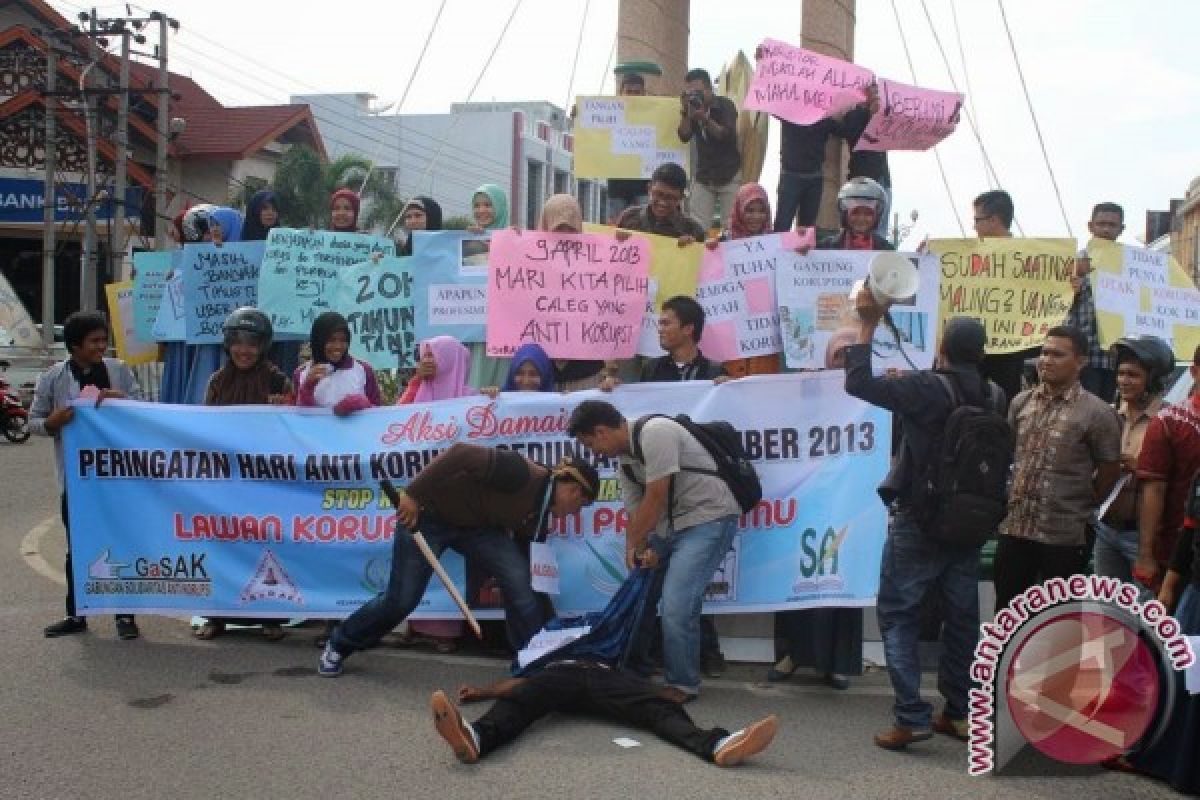 LSM Bireuen Rekomendasikan Potong Tangan Bagi Koruptor