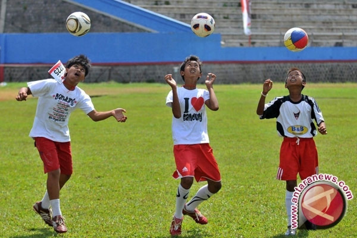 Ribuan Anak Ikuti Festival Sepakbola Usia Dini