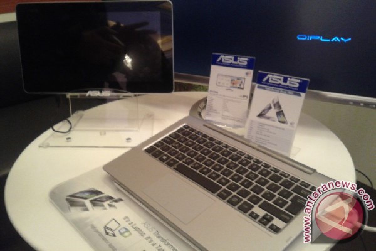 Asus Transformer Book Trio kombinasi tablet-notebook-PC