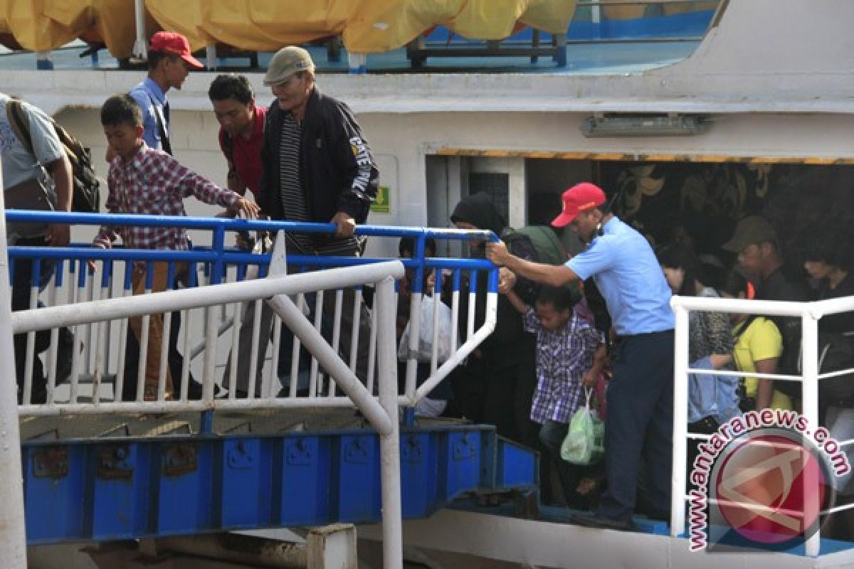 Pengguna jasa Pelabuhan Merak turun