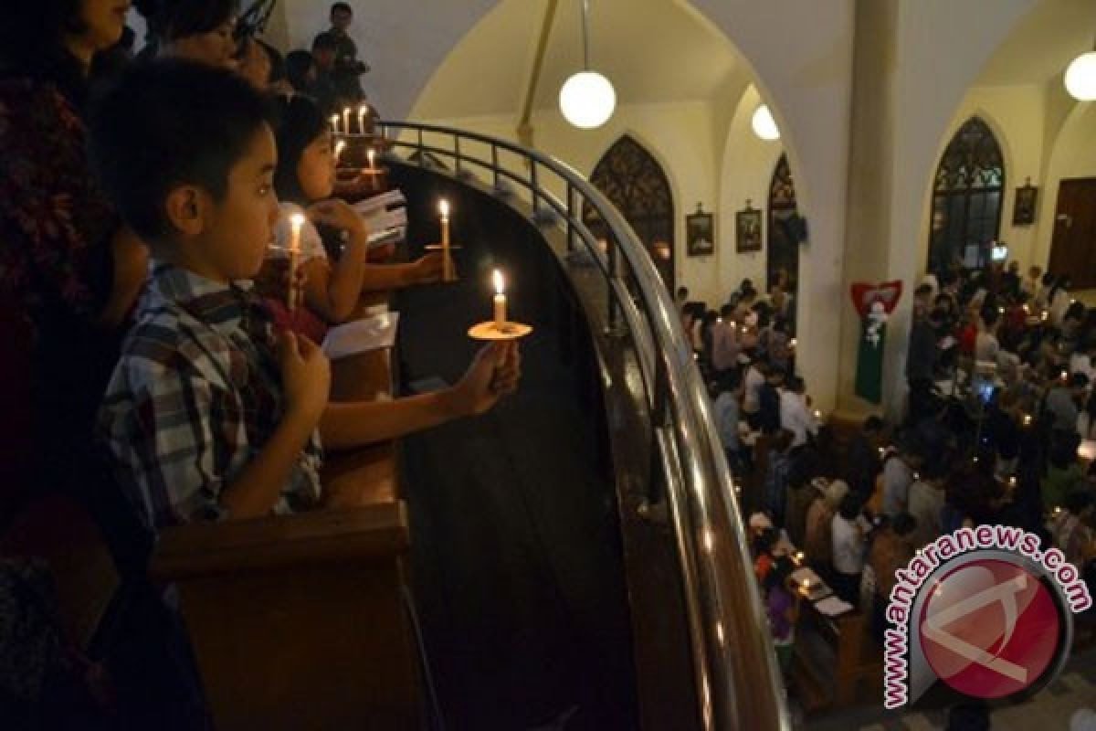 Pengemis "berburu" berkah Natal