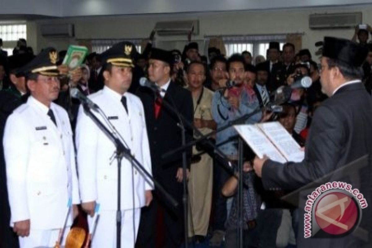 Rano Karno Menangis Saat Proses Lantik Wali Kota Tangerang