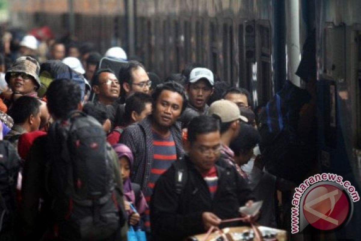 Penumpang kereta api meningkat 20 persen